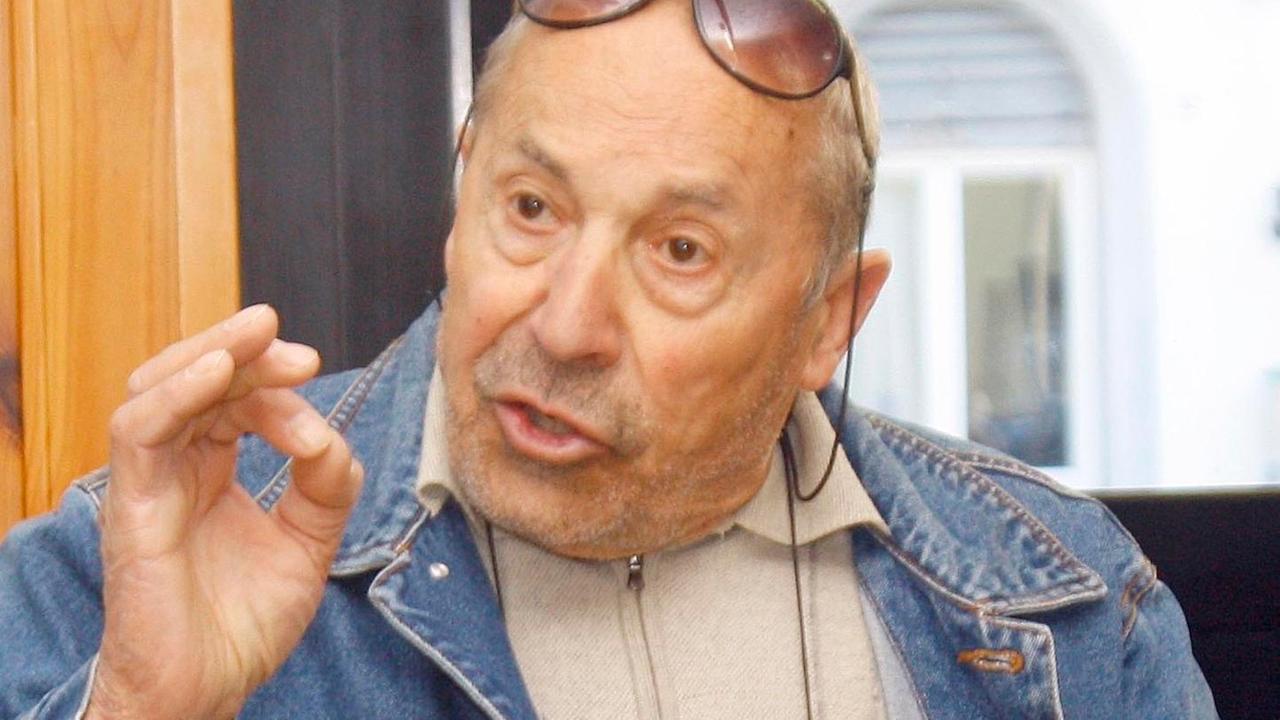 «Costretti a fare 100 chilometri per le medicine»