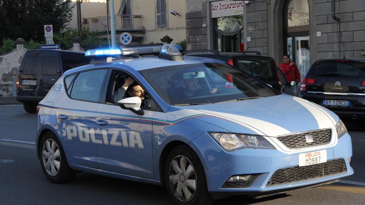 Una Volante della polizia (foto d'archivio)