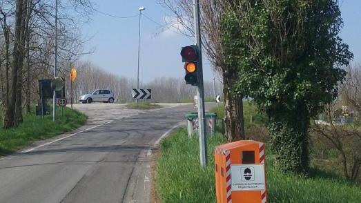 Finale, gli autovelox arancioni? Sono instabili, non si usano