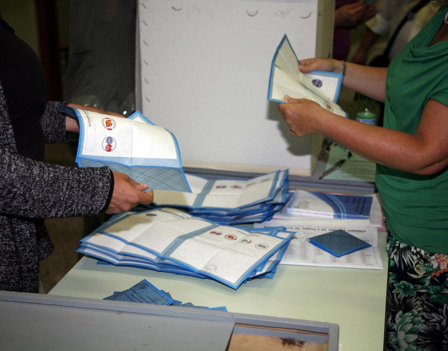 Elenco degli scrutatori precedenza ai disoccupati 