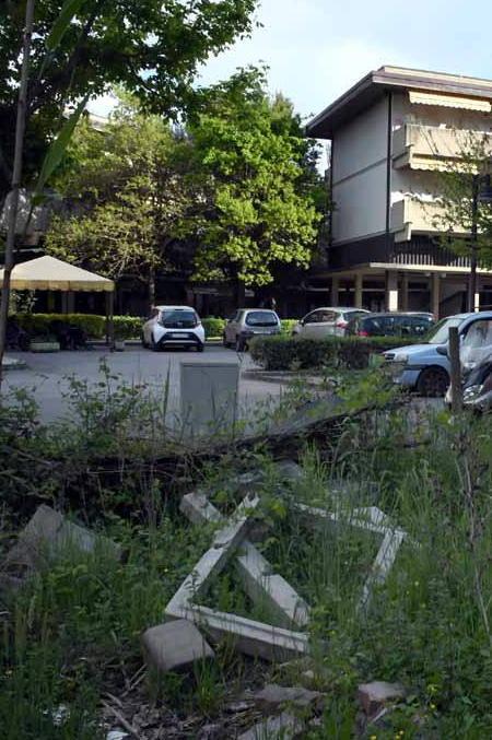 Partita la diffida per la rimozione dei rifiuti in via Ronchi