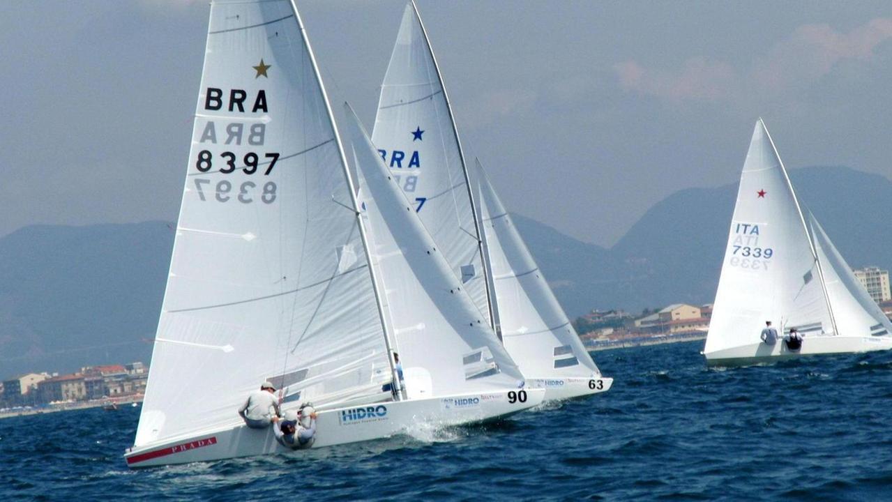La grande vela a Viareggio vento in poppa per il turismo
