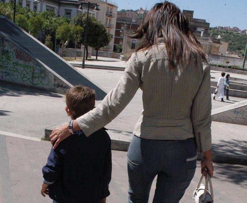 Olbia, l'appello di una madre disperata: «Fatemi rivedere i miei figli» 