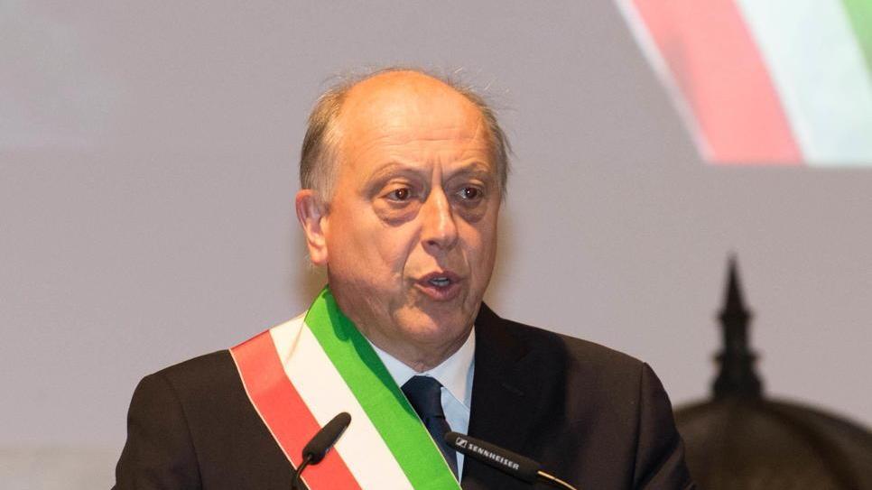 Un bar-tavola calda per scoprire il senso della vita
