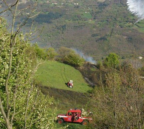 Frassinoro: Fiamme vicino al paese È caccia al piromane   