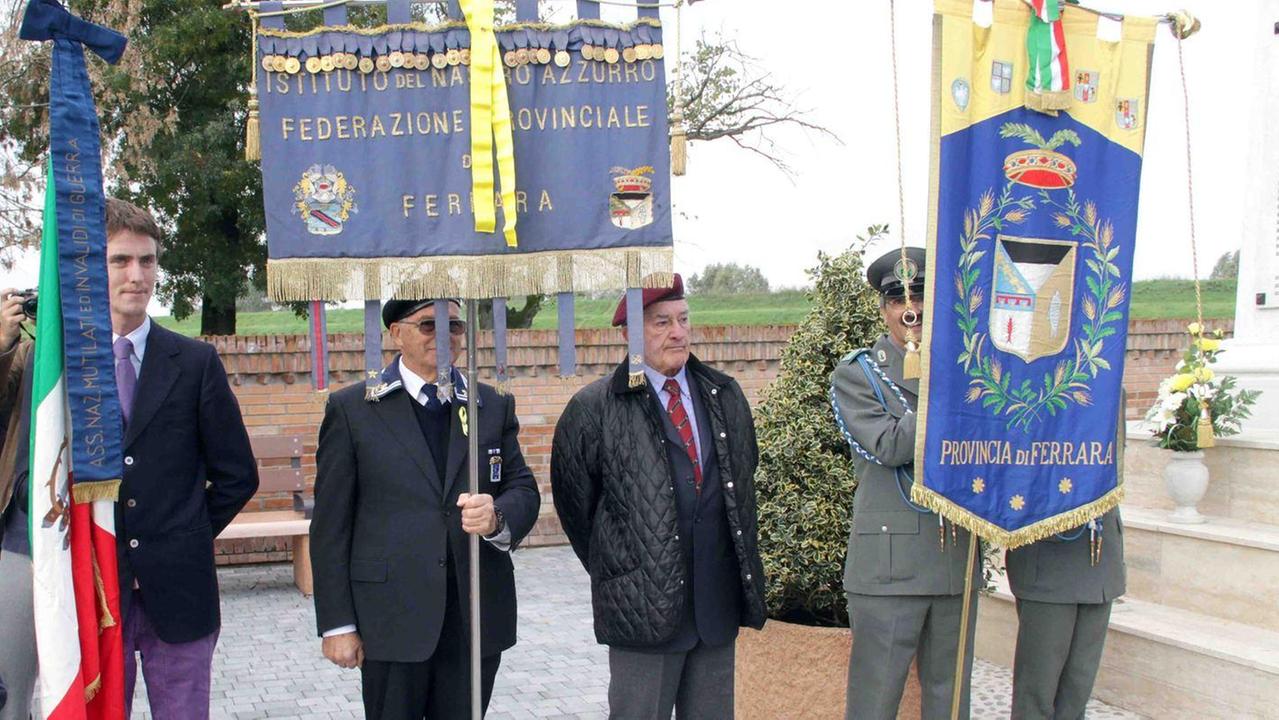 Due monumenti ripuliti dai volontari