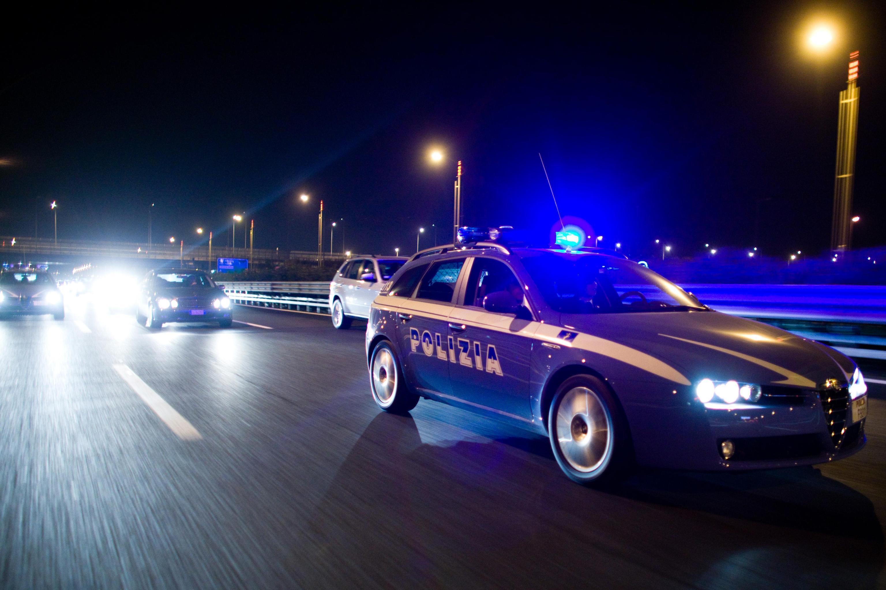 Una pattuglia della polizia stradale
