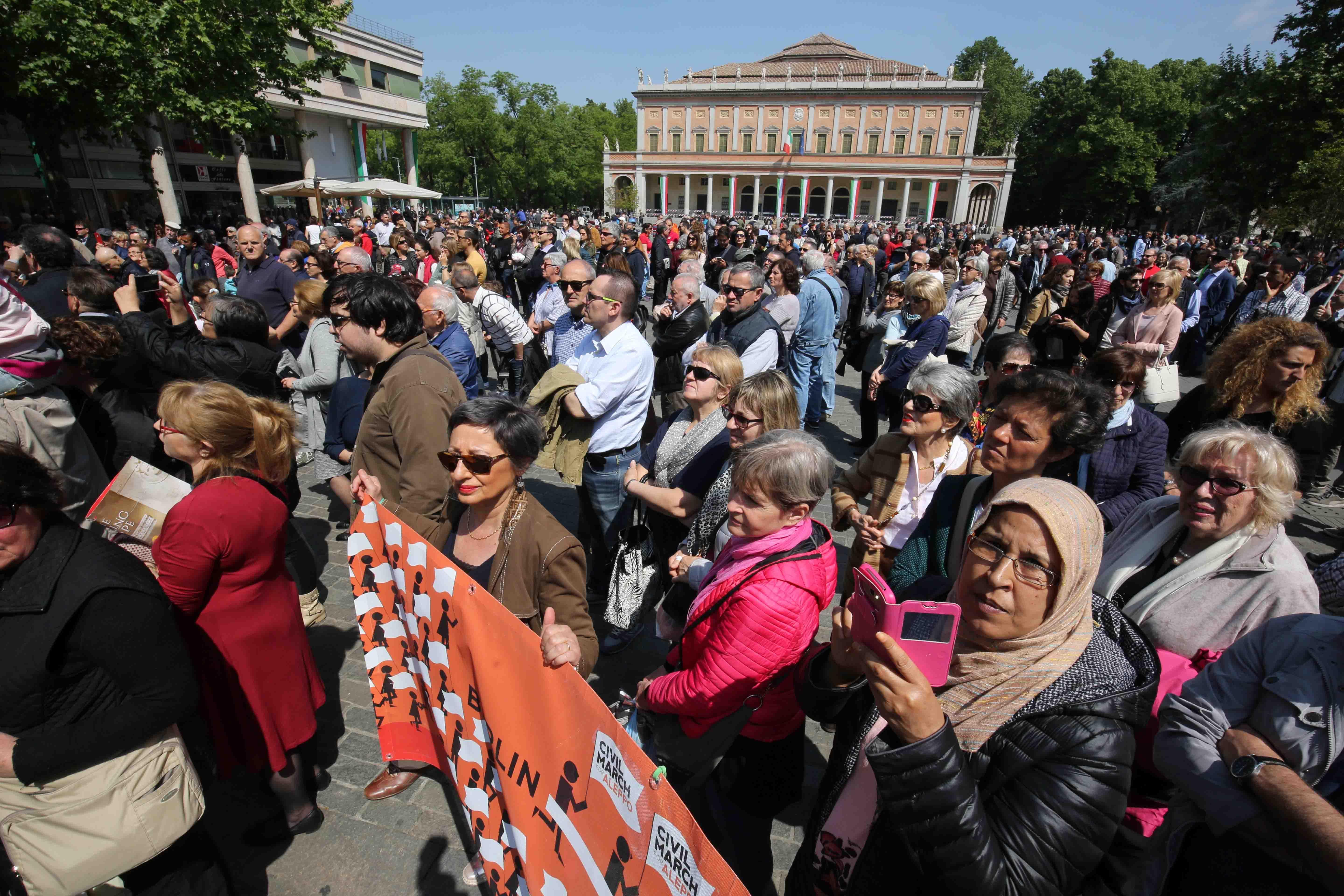 25 aprile, fra cortei e cappelletti tutta Reggio celebra la Liberazione dal nazifascismo