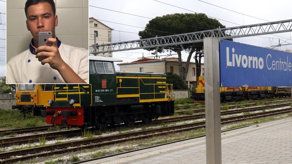 Sale su un vagone e tocca l'alta tensione: diciottenne muore folgorato a Livorno