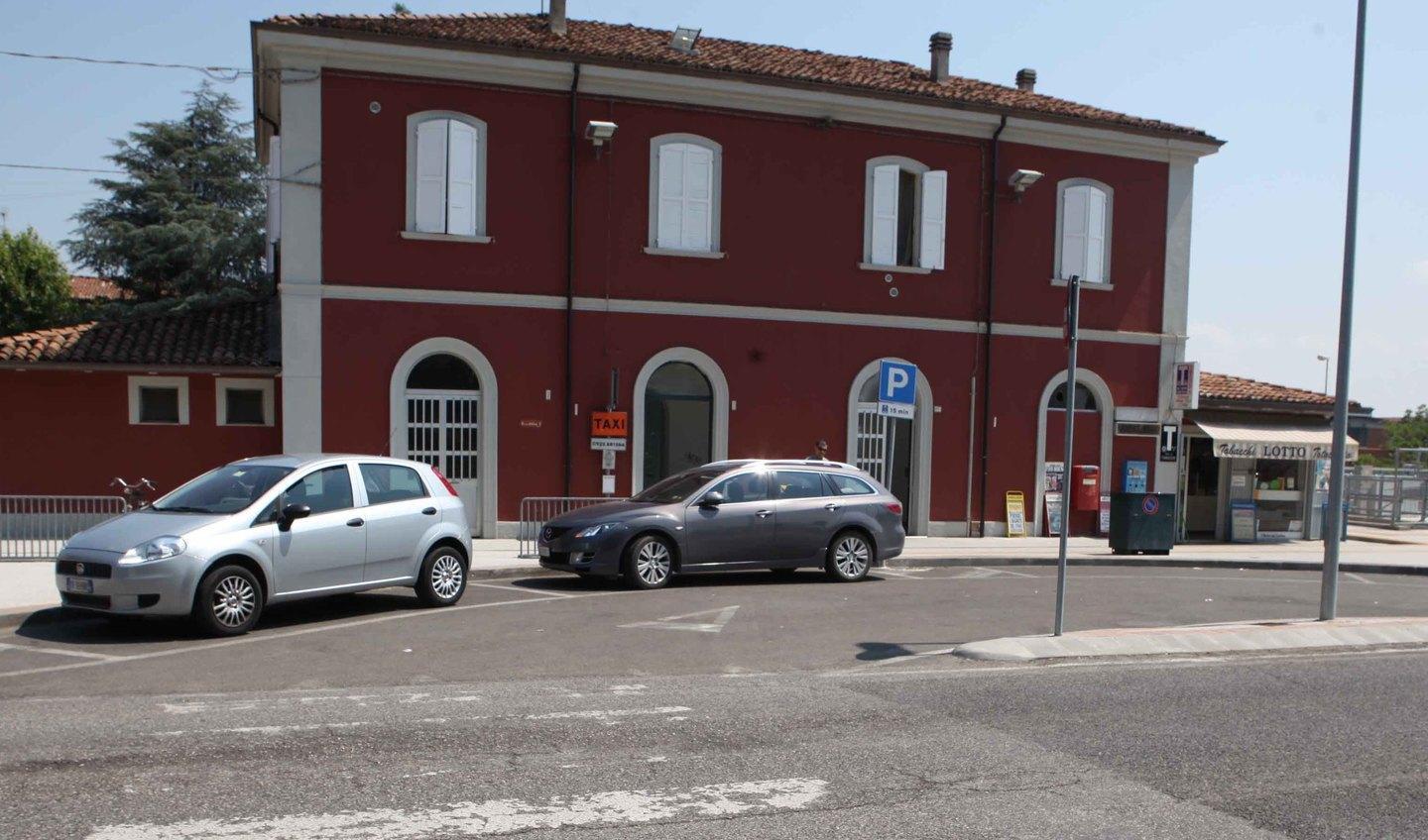 Vuole parlare “per forza”  Scoppia lite con un coltello 