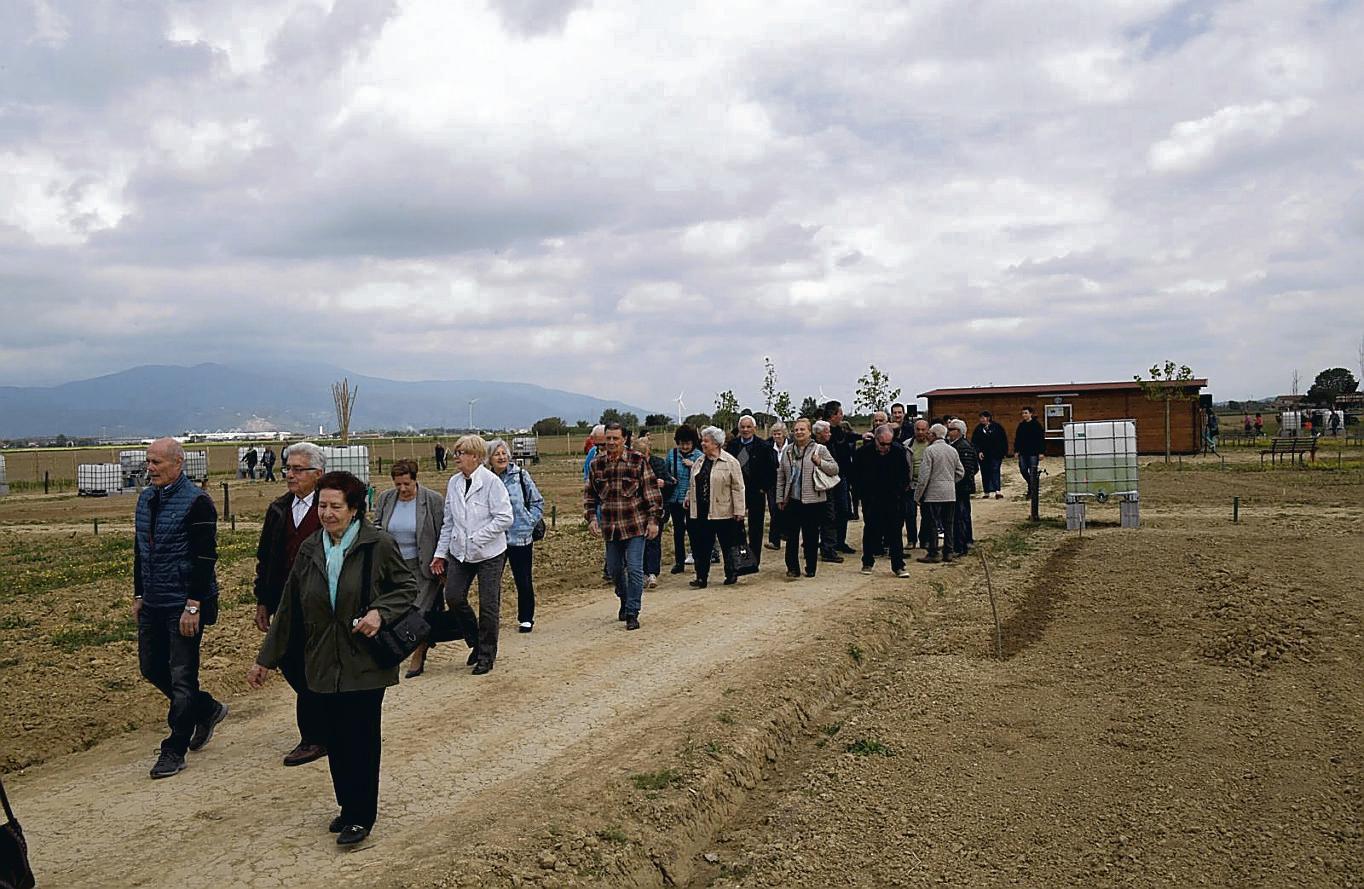Un momento dell’inaugurazione degli orti sociali a Perignano (Foto di Franco Silvi)