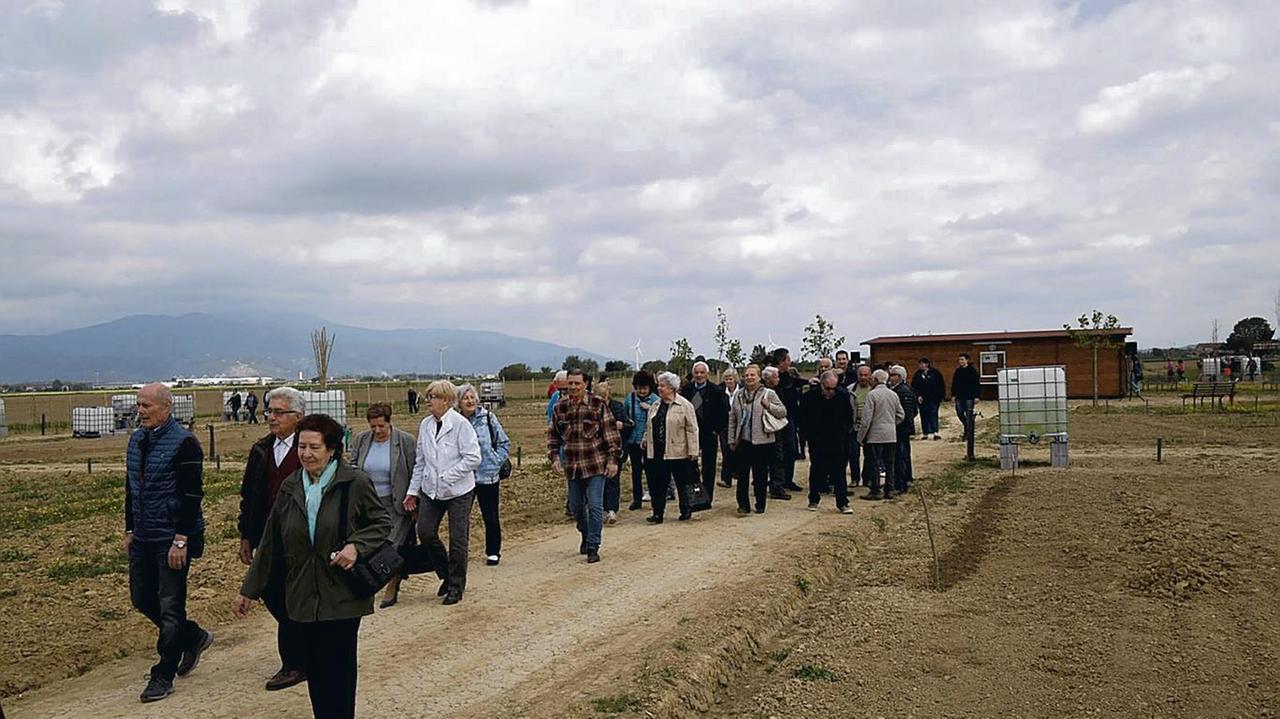 Un momento dell’inaugurazione degli orti sociali a Perignano (Foto di Franco Silvi)