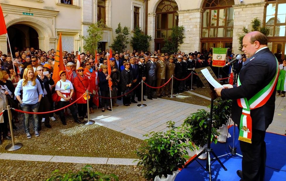 I valori del 25 Aprile rivivono in Comune con reduci e studenti 