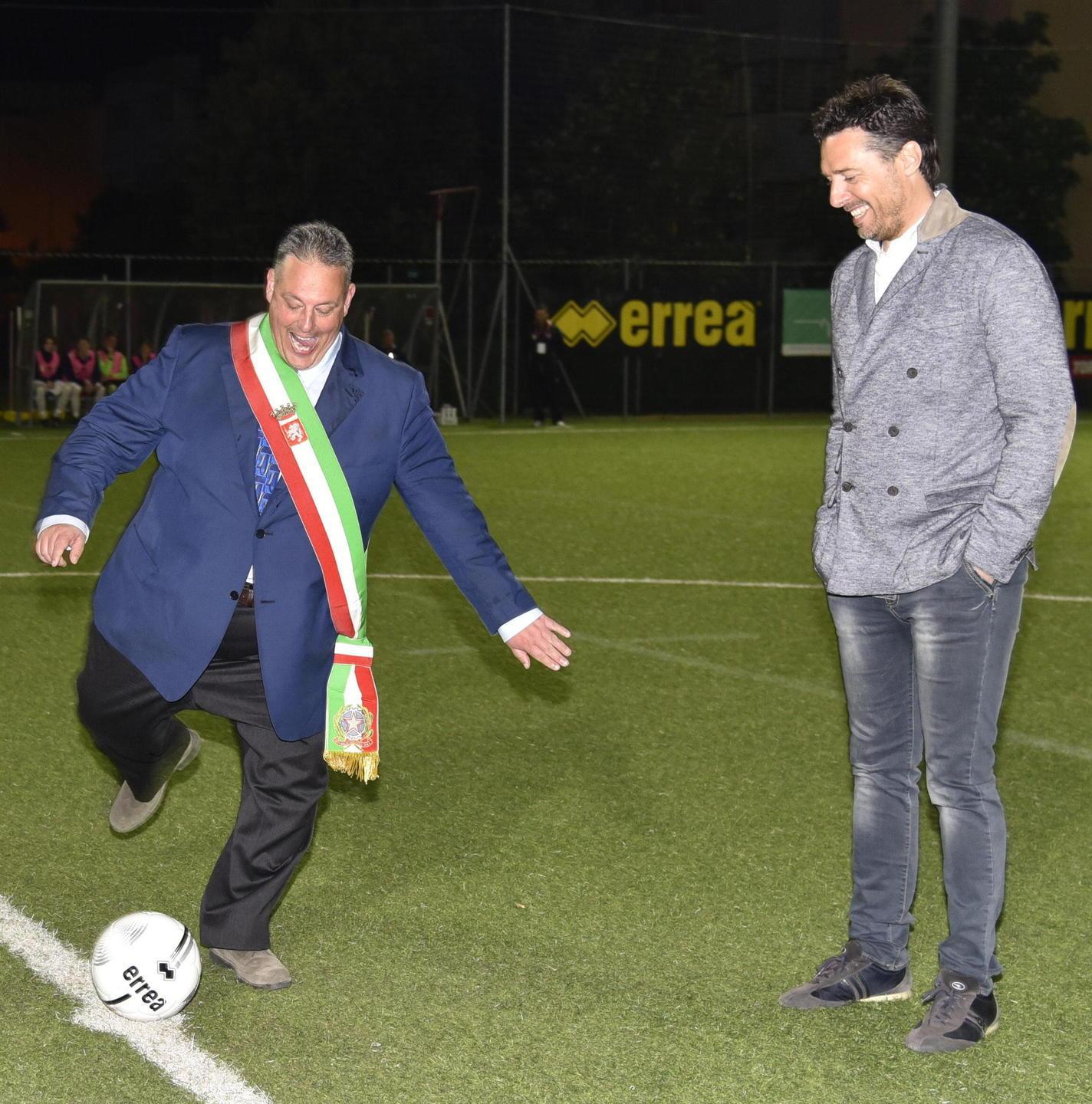 Un esordio schioppettante con pali e parate 
