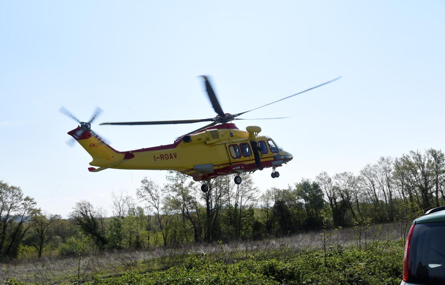 Si ribalta con il quad in campagna Portato con Pegaso alle Scotte