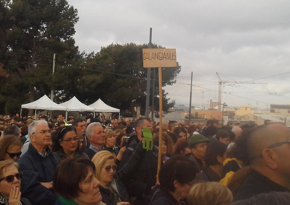 Pellegrini galluresi in marcia a Bonaria