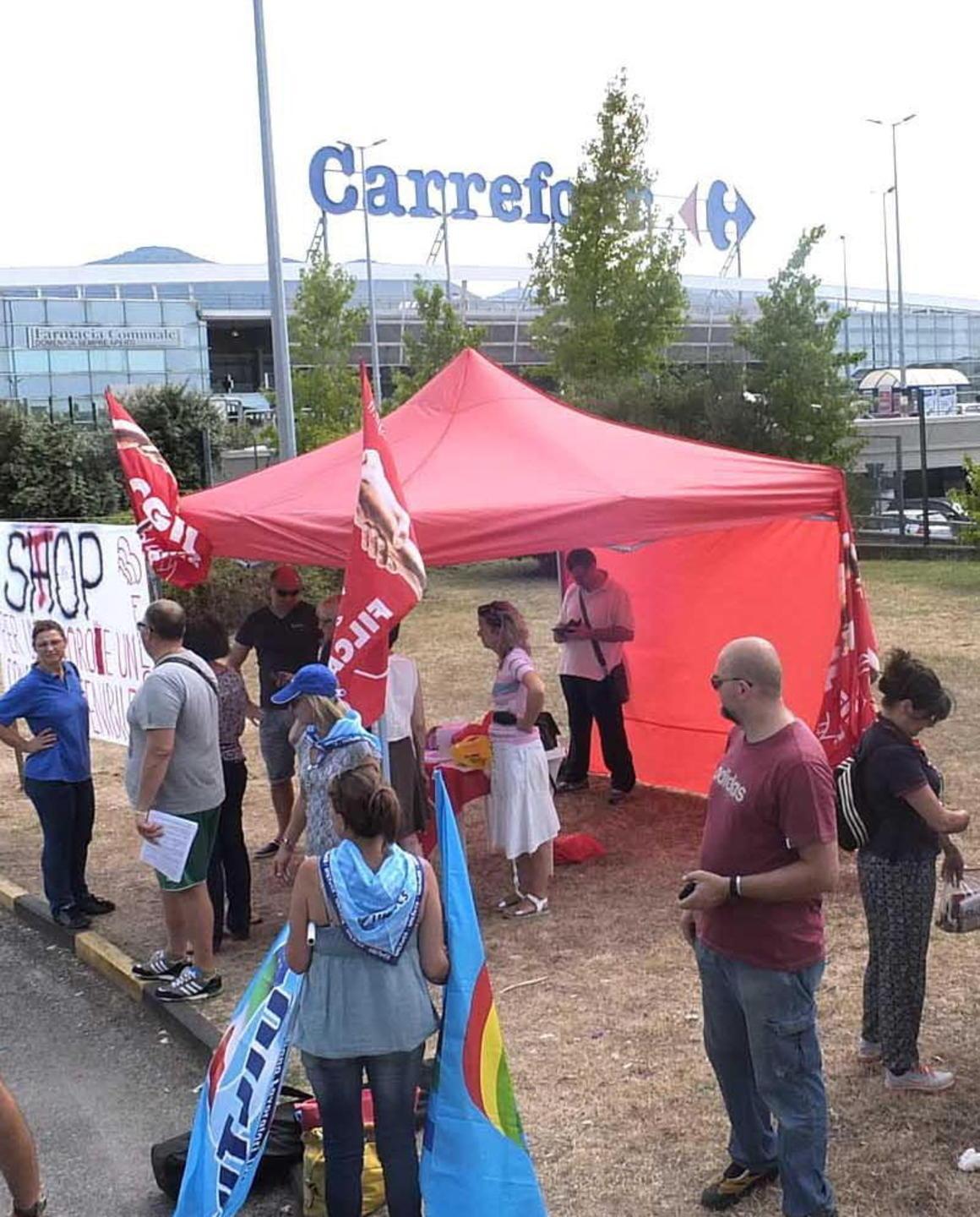 La provocazione di Carrefour: sconti ma solo il Primo maggio
