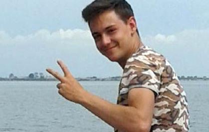 Vespe, moto e amici per l’ultimo saluto ad Alex Ballarini 