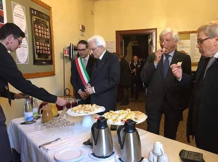 Carpi, visita di Mattarella: il buffet del Nazareno nel foyer  