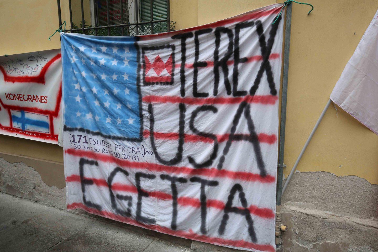 Terex verso la chiusura, picchetto davanti agli Industriali   