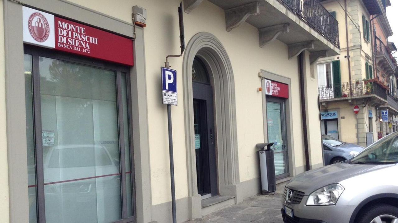 I lavoratori di Banca Etruria controdenunciano i risparmiatori