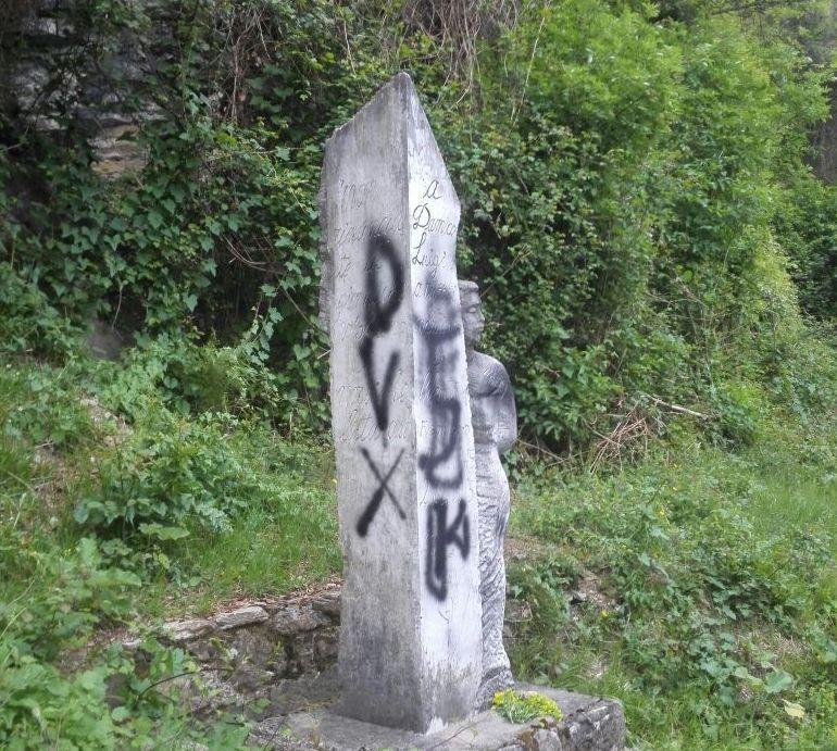 Festa della Liberazione, sfregi sui monumenti della Lunigiana