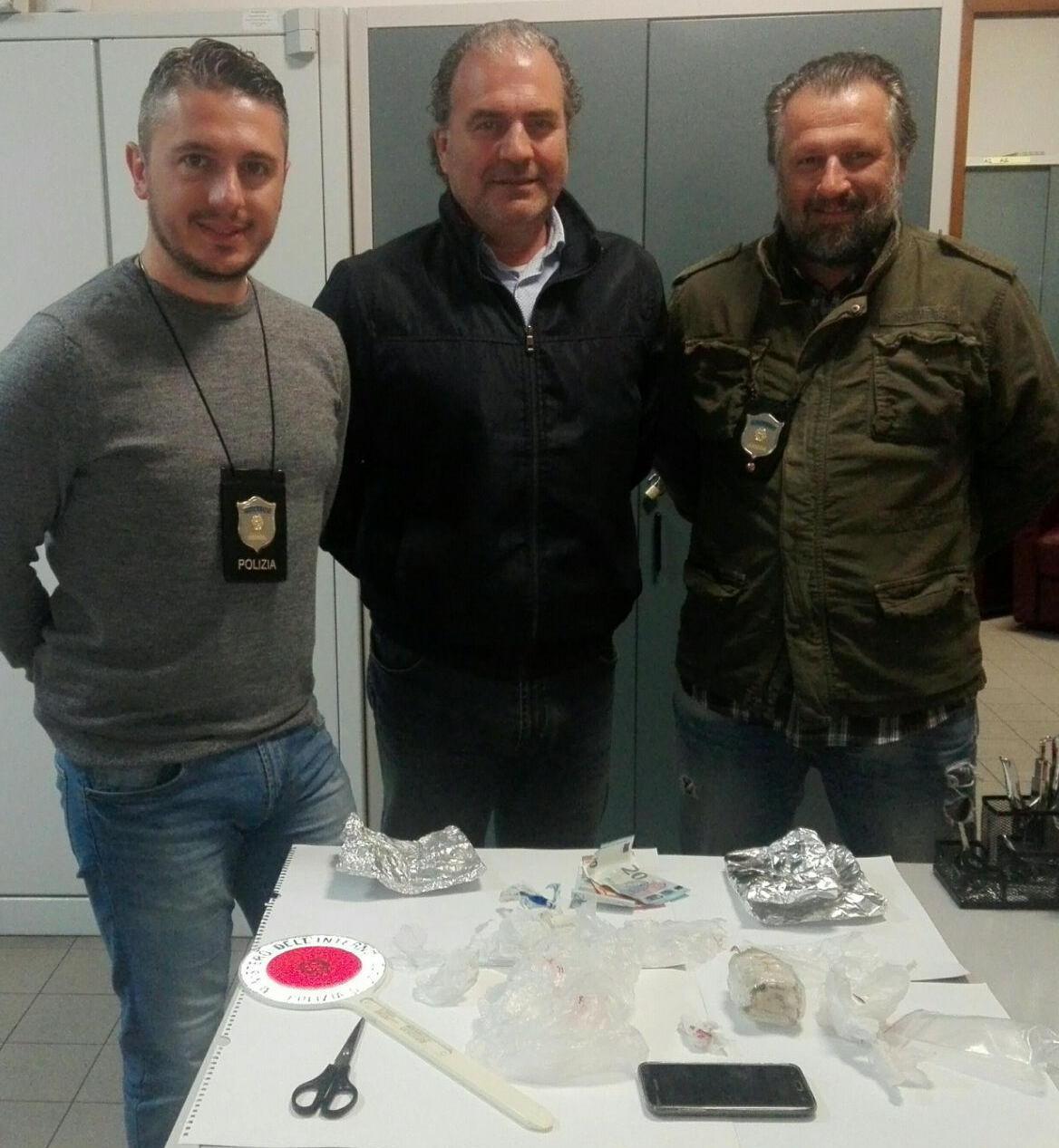 Spacciava cocaina nel parco: arrestato 