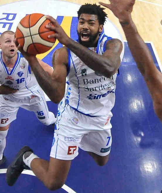 “Ponte” terminato per la Dinamo E Lacey lavora già con la palla