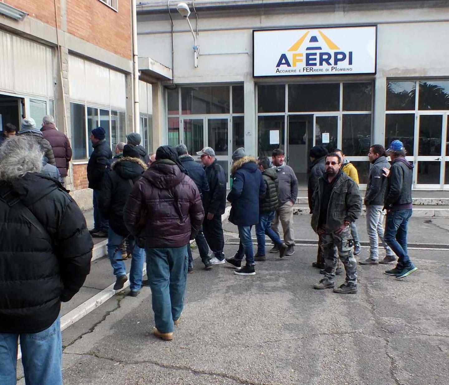 Sindacati oggi in Aferpi «Ma il tavolo è al Mise»  