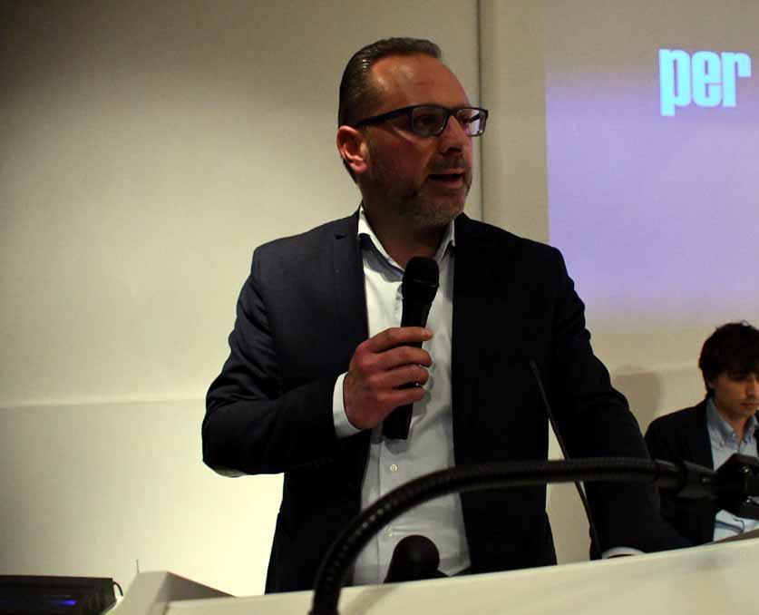 Il porta a porta è 2.0: passeggiata a Marina per Andrea Zanetti 