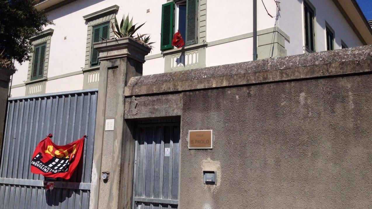 Via Corcos, si allenta la tensione Suor Spiezio va dagli occupanti