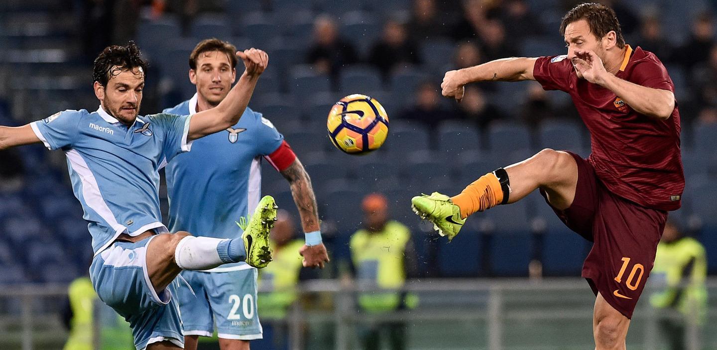 Totti accende il derby «Distruggiamo la Lazio» 