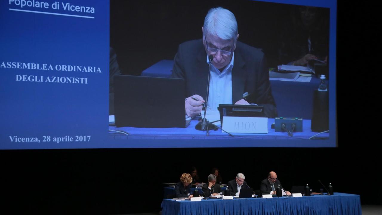 L'assemblea della Popolare di Vicenza alla Fiera di Verona