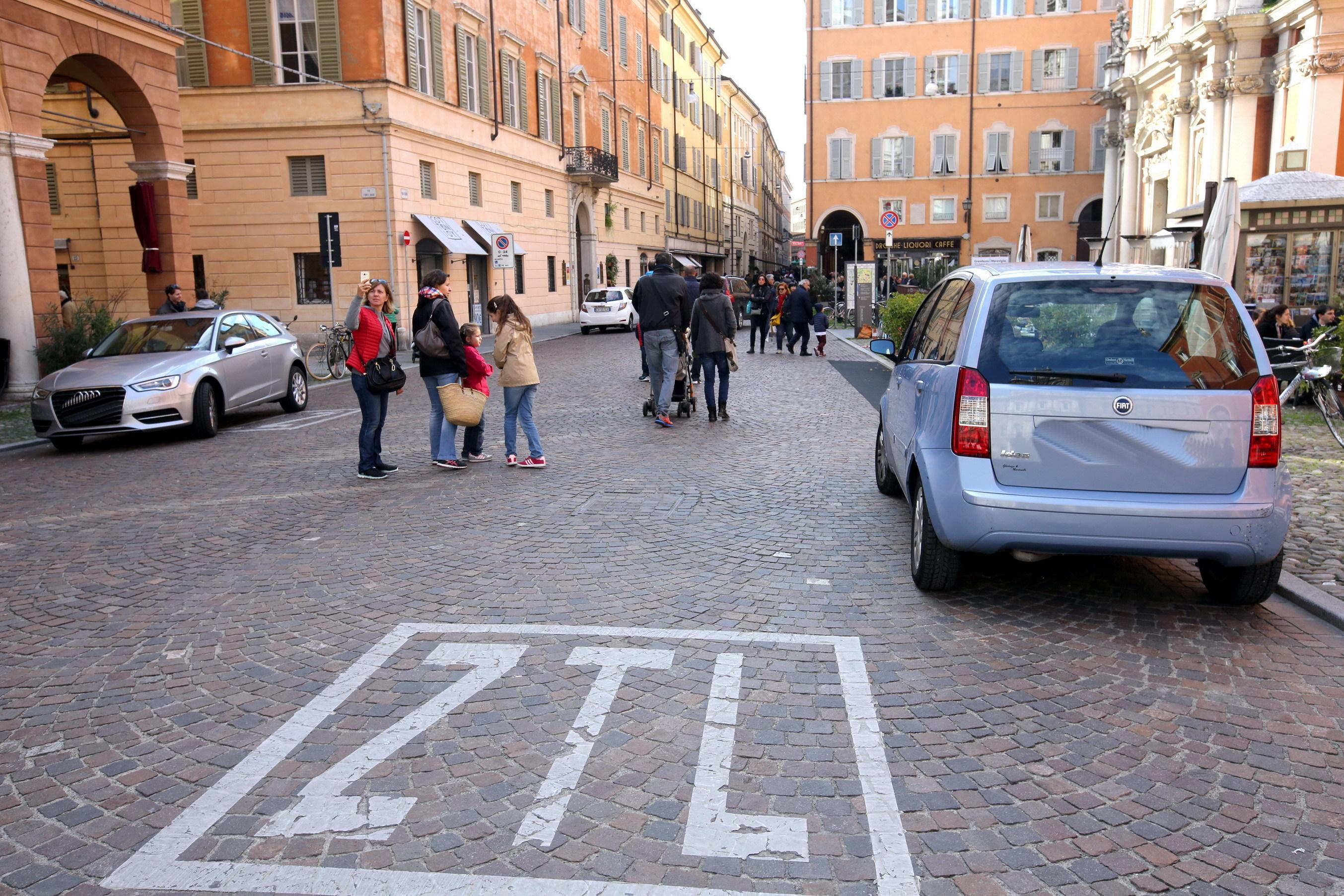 Modena Parcheggi, ecco un altro bonus:gestirà tutta la Ztl della città