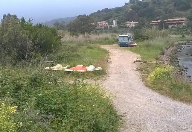 Ancora camper e barche nel paradiso degli uccelli 