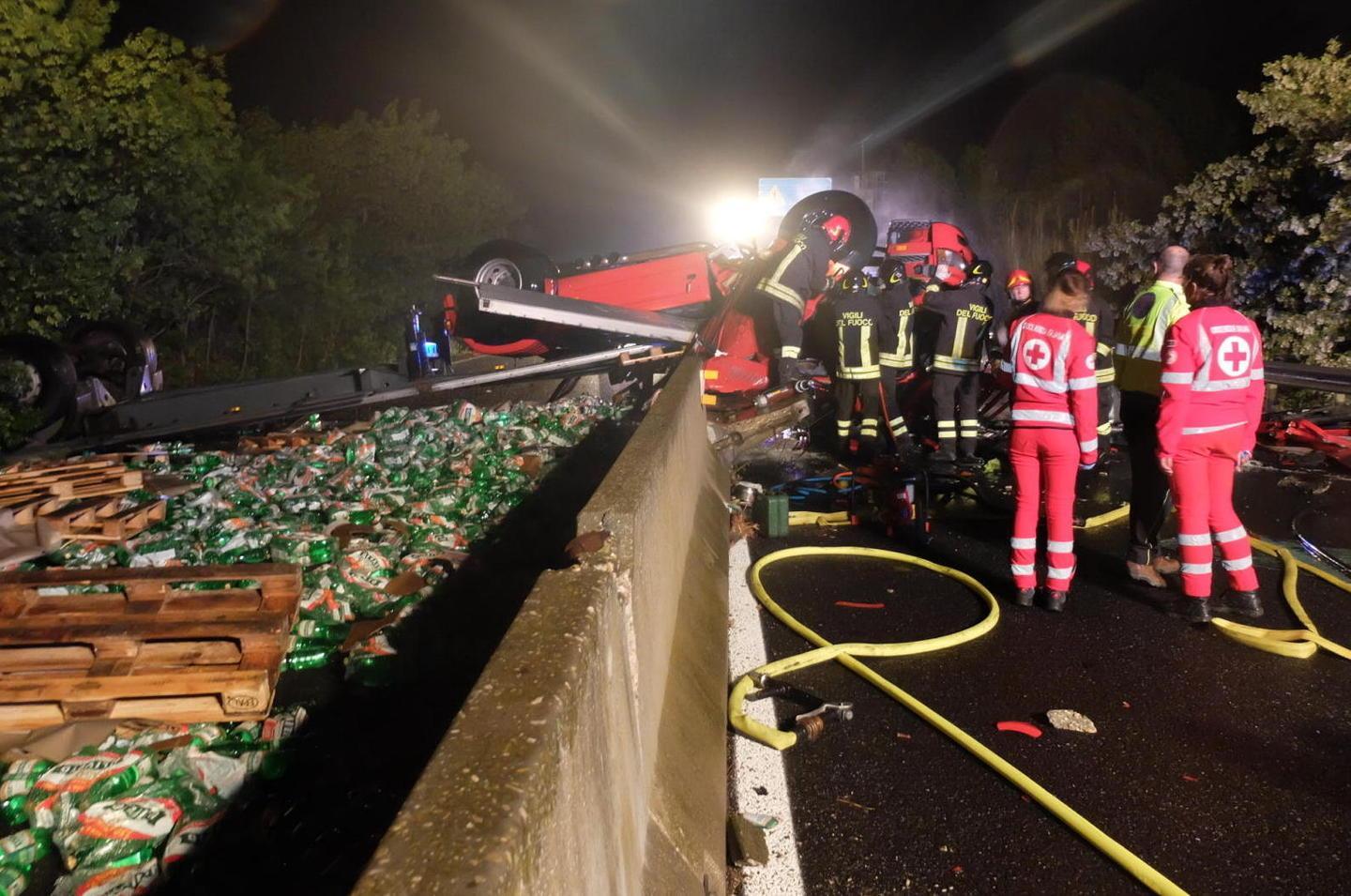 Schianto sull’Aurelia, muore camionista 
