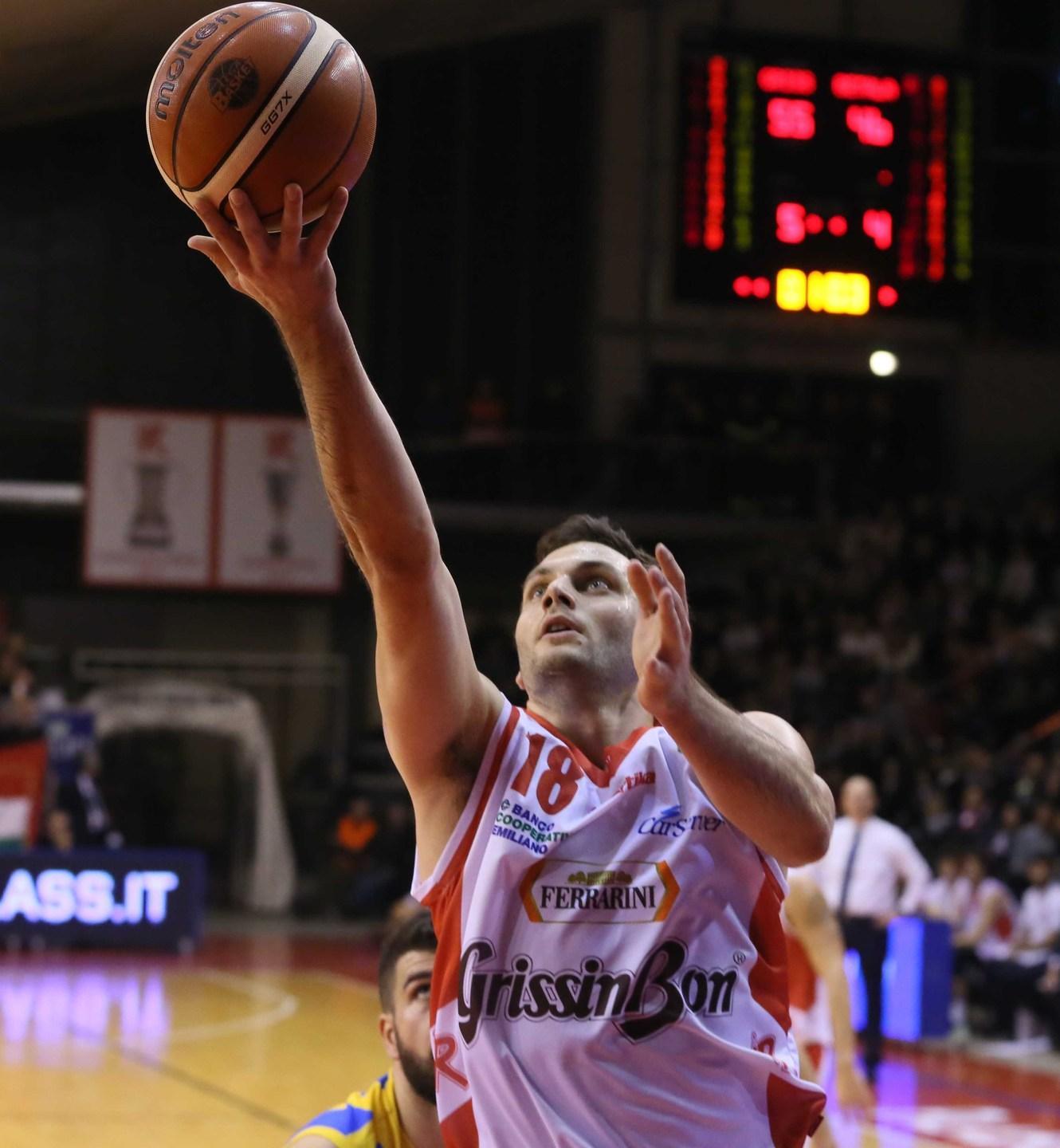 Stefano Gentile ceduto a peso d’oro alla Virtus Bologna 