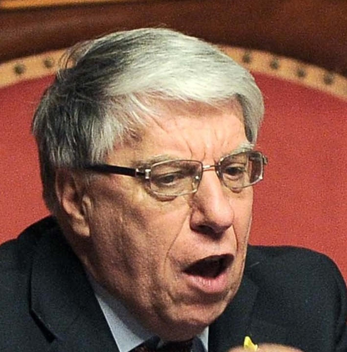 Giovanardi: «Il prefetto? Un coniglio» 