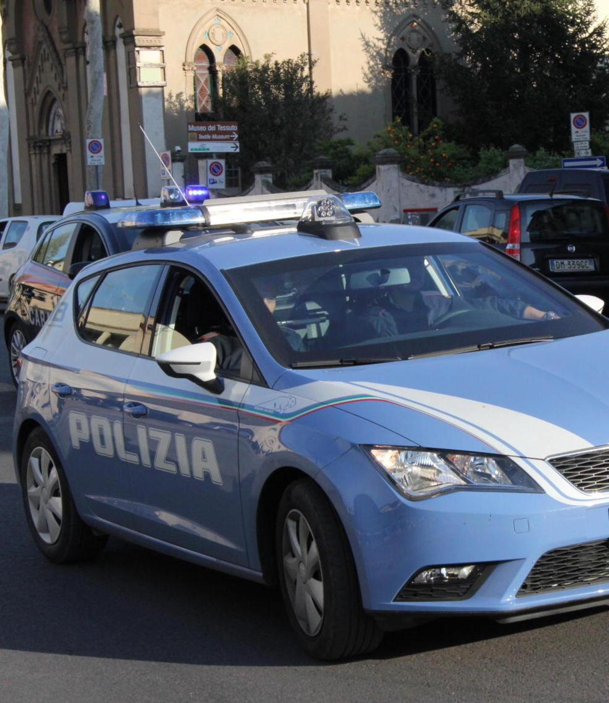 Lite a colpi di coltello tra due cinesi per un armadio