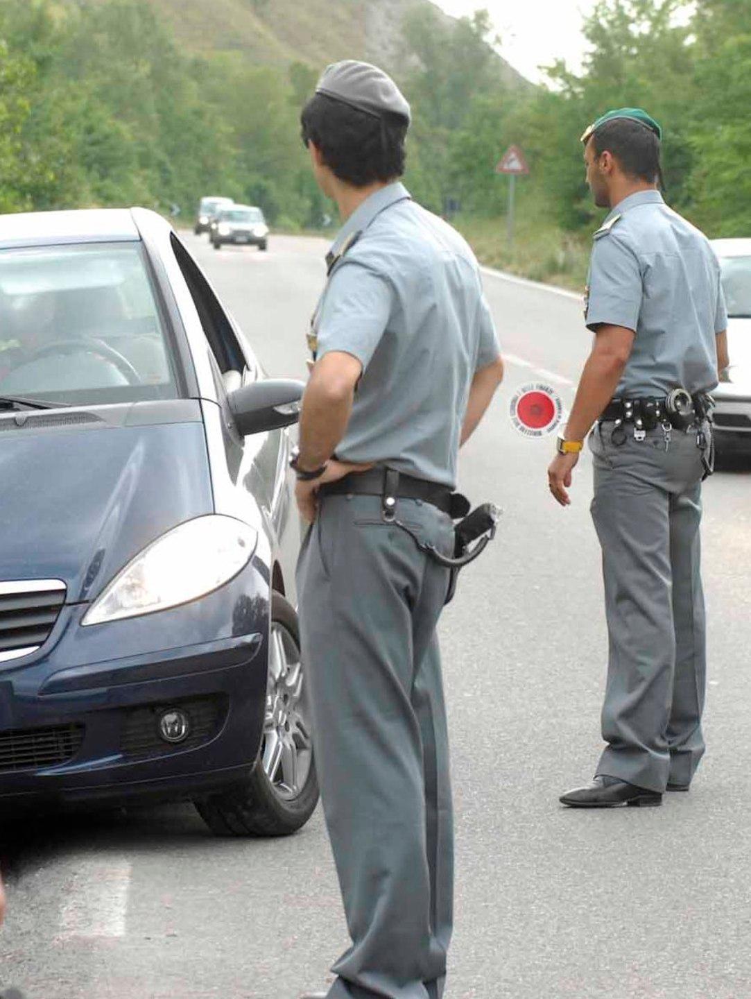 Rapinatore arrestato in centro 