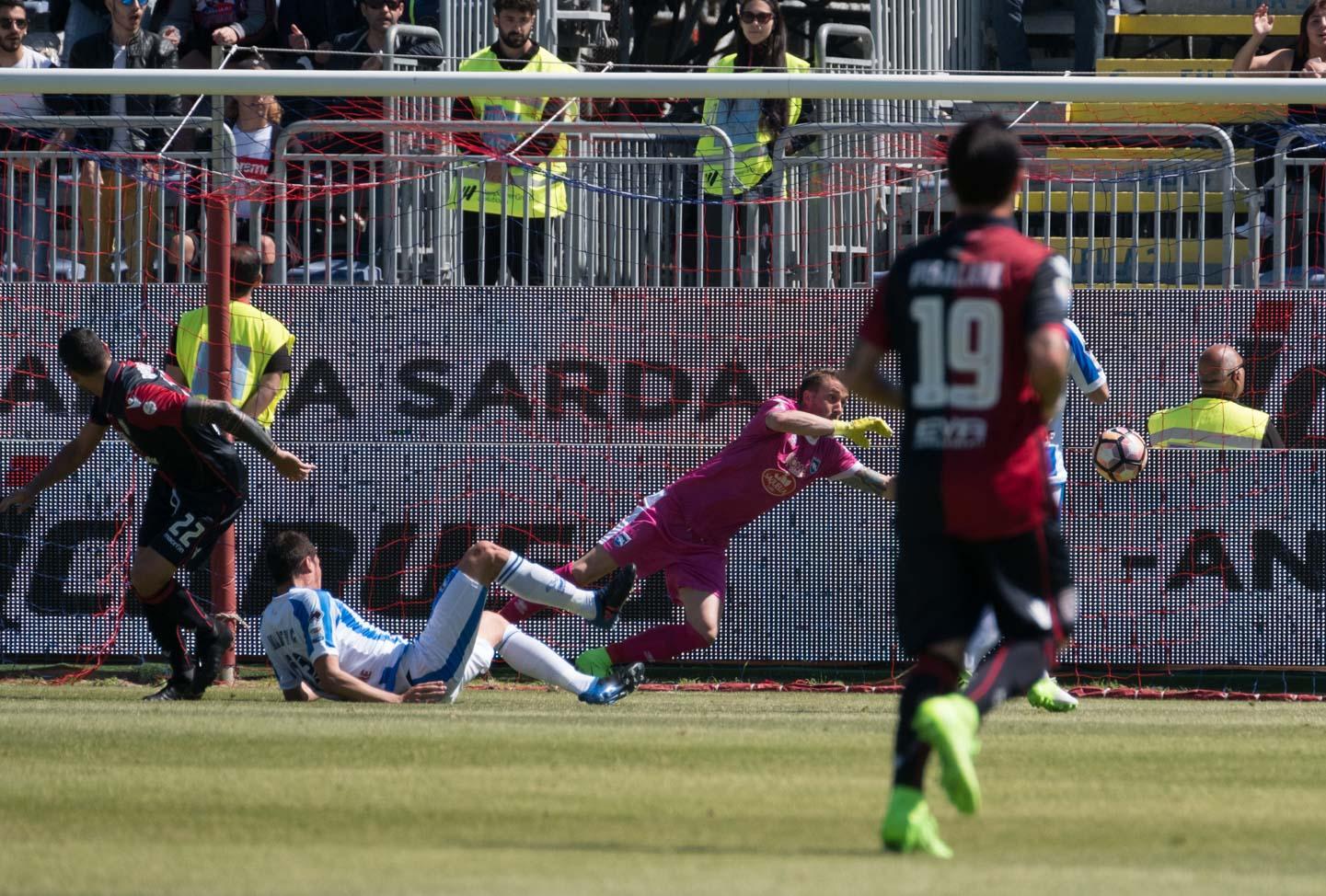 Il gol di Joao Pedro (foto Mario Rosas)