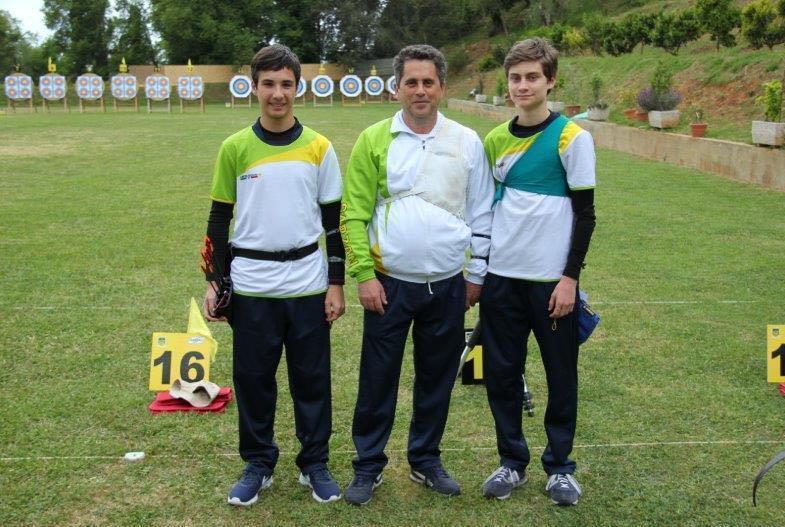 Brillano i portacolori degli Arcieri Sarzana
