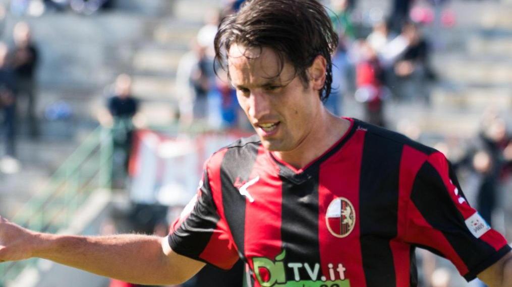 Doppio Fanucchi, al 25’ il derby è già finito: che brutta Carrarese