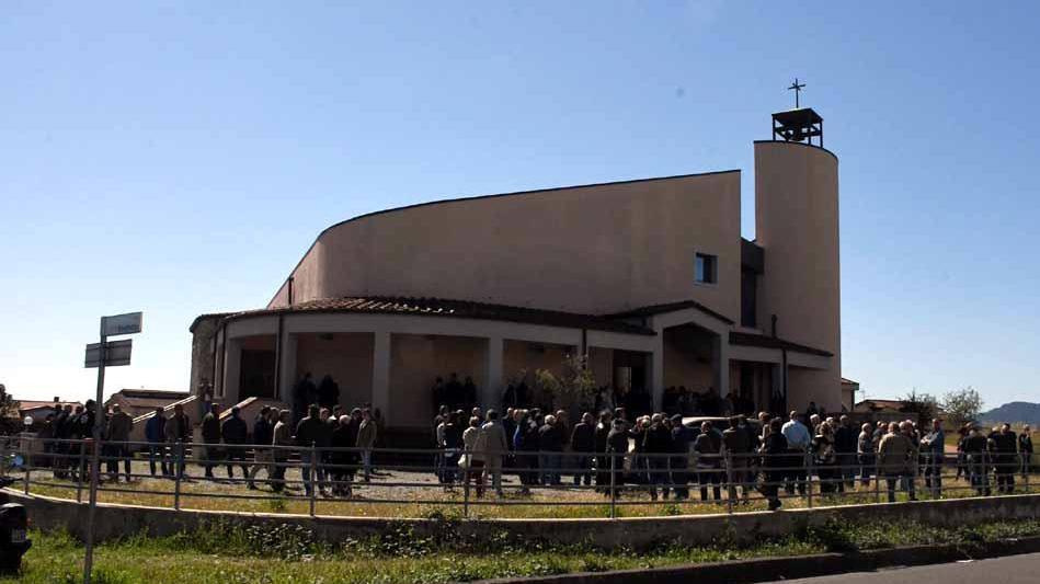 Caniparola, in centinaia all’addio a Federico Ricci