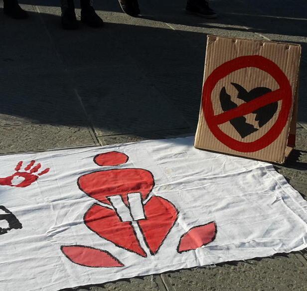 Picchia figlio, moglie e padre Via da casa un operaio di 26 anni