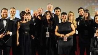 Manca il cinema ma gli appassionati sono centinaia