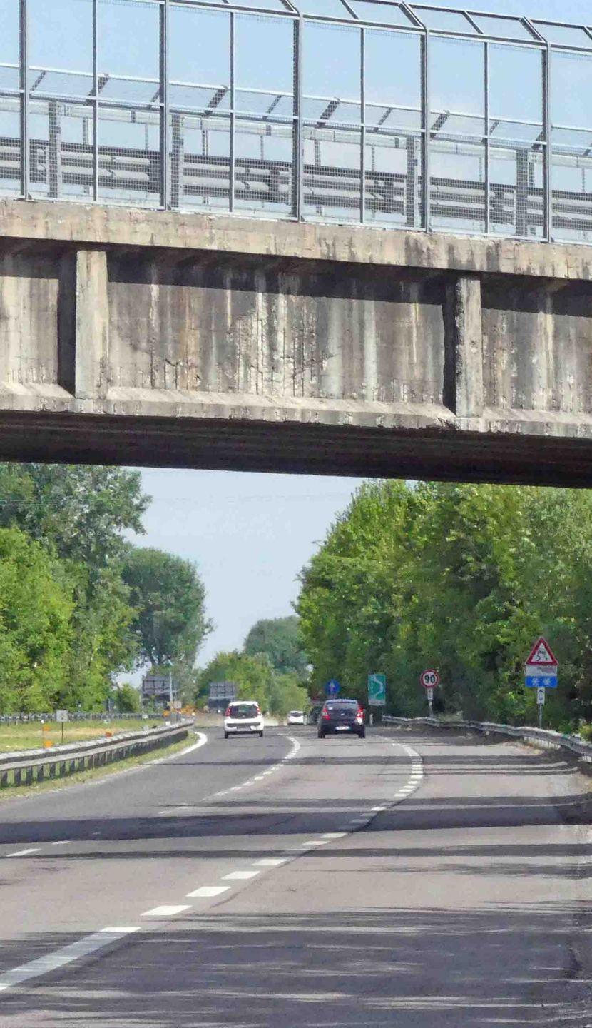 Vietato il traffico pesante sul cavalcavia di Gualdo 