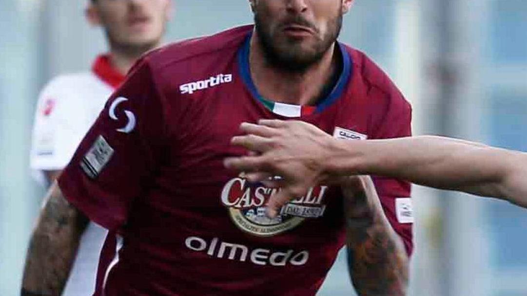 Stretto nella morsa dei difensori Guidone non trova mai il guizzo