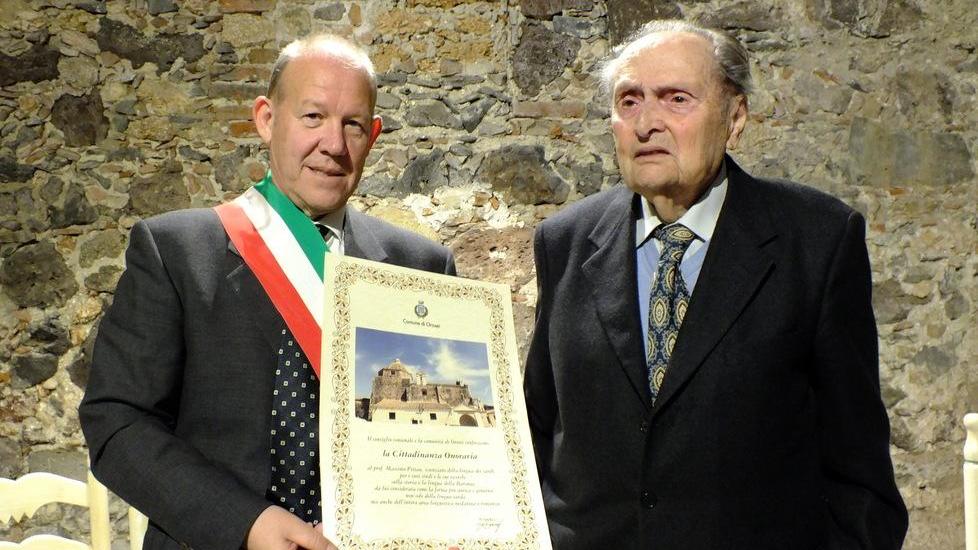 Orosei, Massimo Pittau cittadino onorario