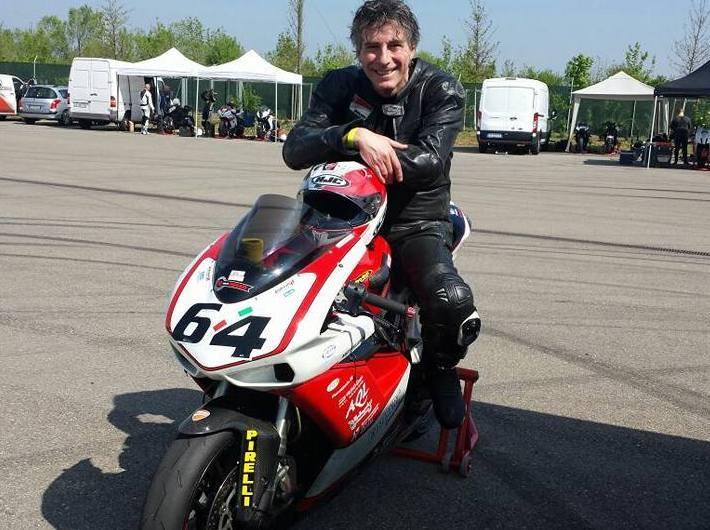 Modena: L’ultimo saluto a Paolo Guazzi, il motociclista morto a Stella: «Non riusciamo a crederci» 